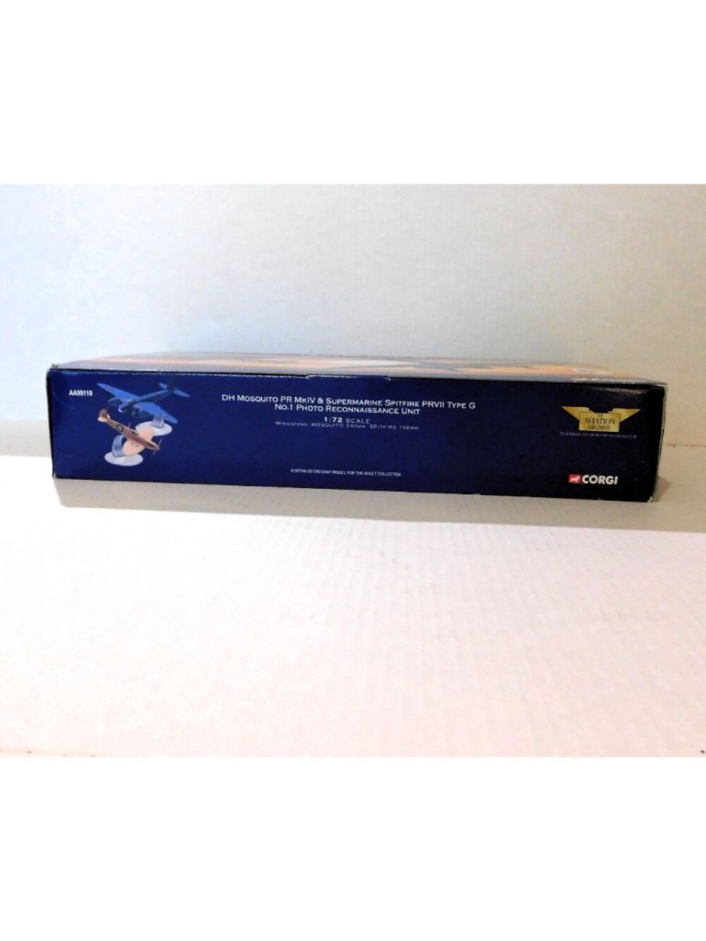 Corgi 1:72 Scale DH Mosquito PR MkIV & Spitfire PRVII Set World War II AA99110 - Picture 12 of 16